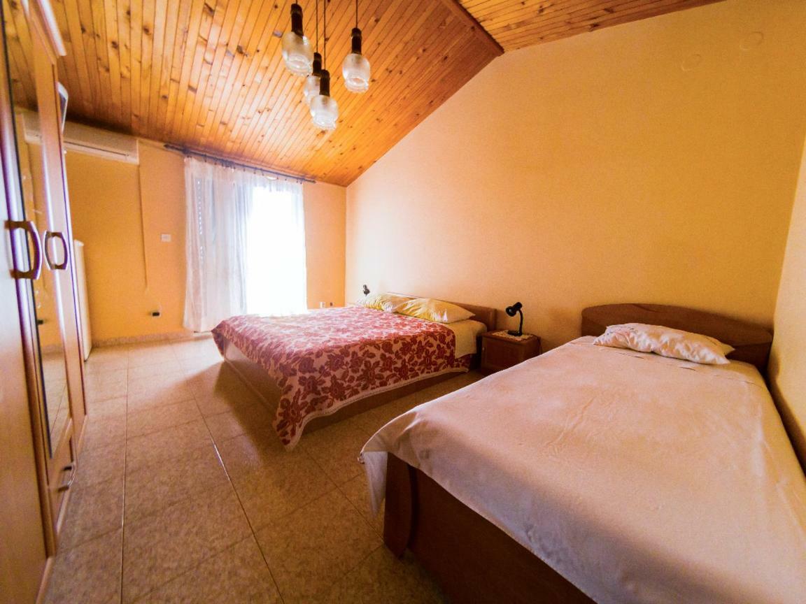 Poli Nadaline Appartement